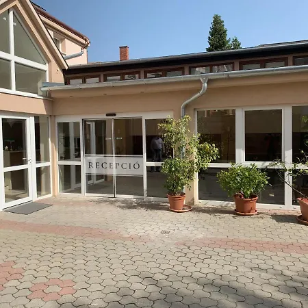 Nocleg ze śniadaniem Oazis Panzio Nagykanizsa