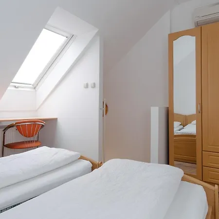 Oazis Panzio Nocleg ze śniadaniem 4*