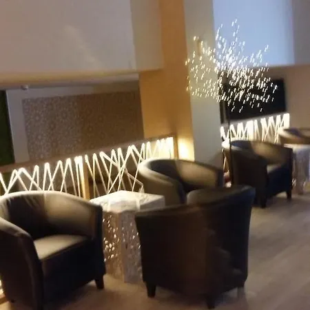 Oazis Panzio Nocleg ze śniadaniem 4*