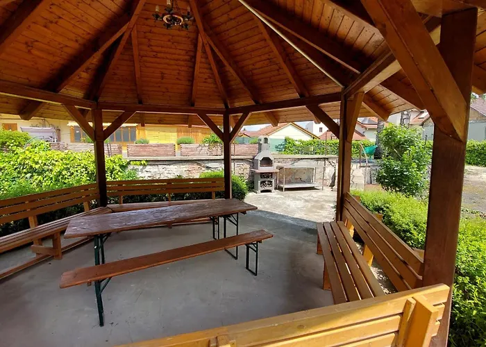 Oazis Panzio Bed & Breakfast